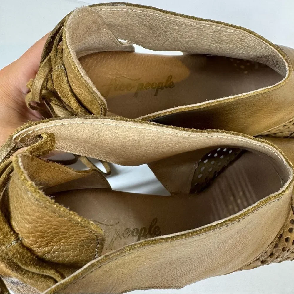 Free People Revolver Clog Tan Leather Tie Back Wood Platform Boho Hippie 39 / 9